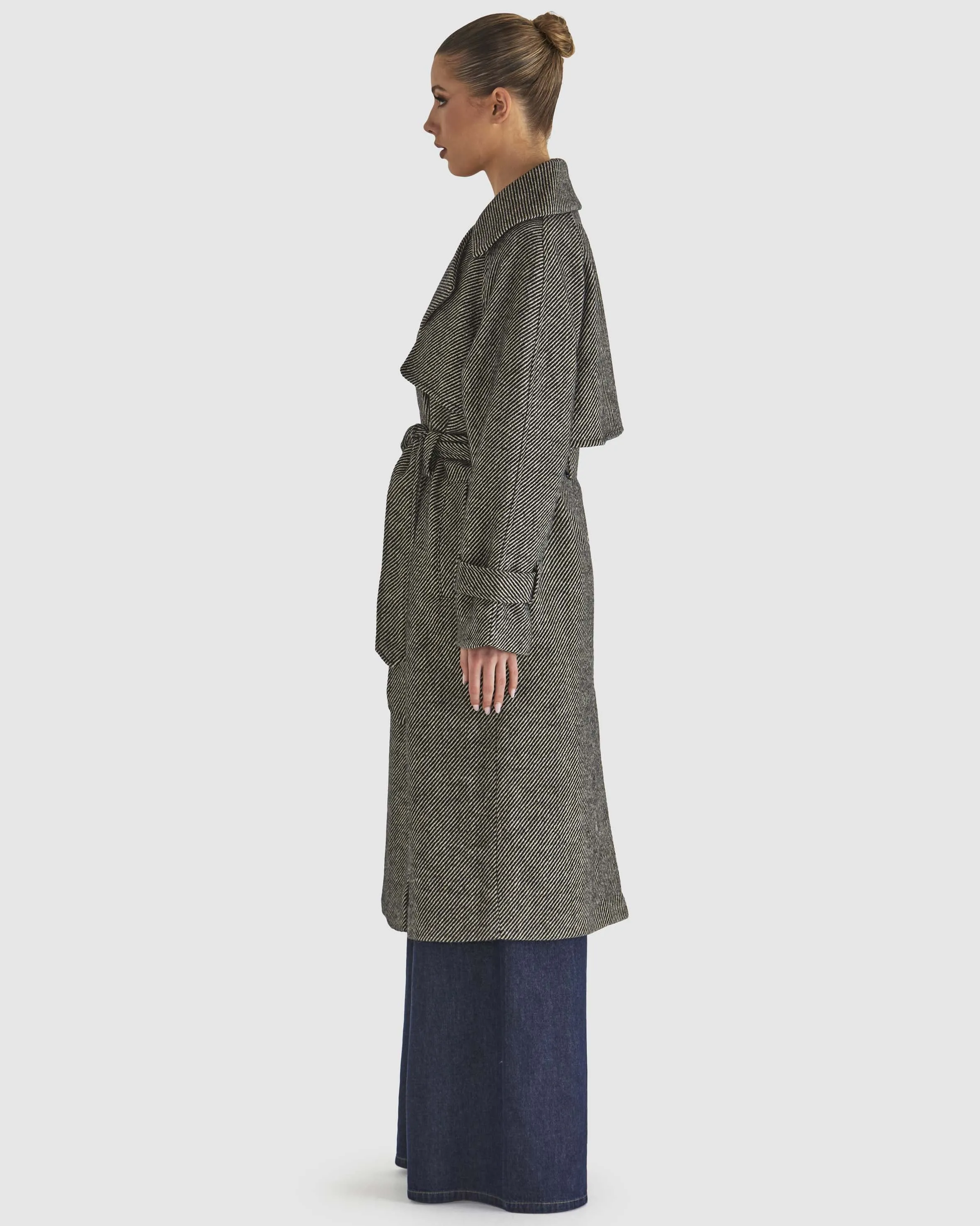 Fate Charmer Trench Coat Black Cream