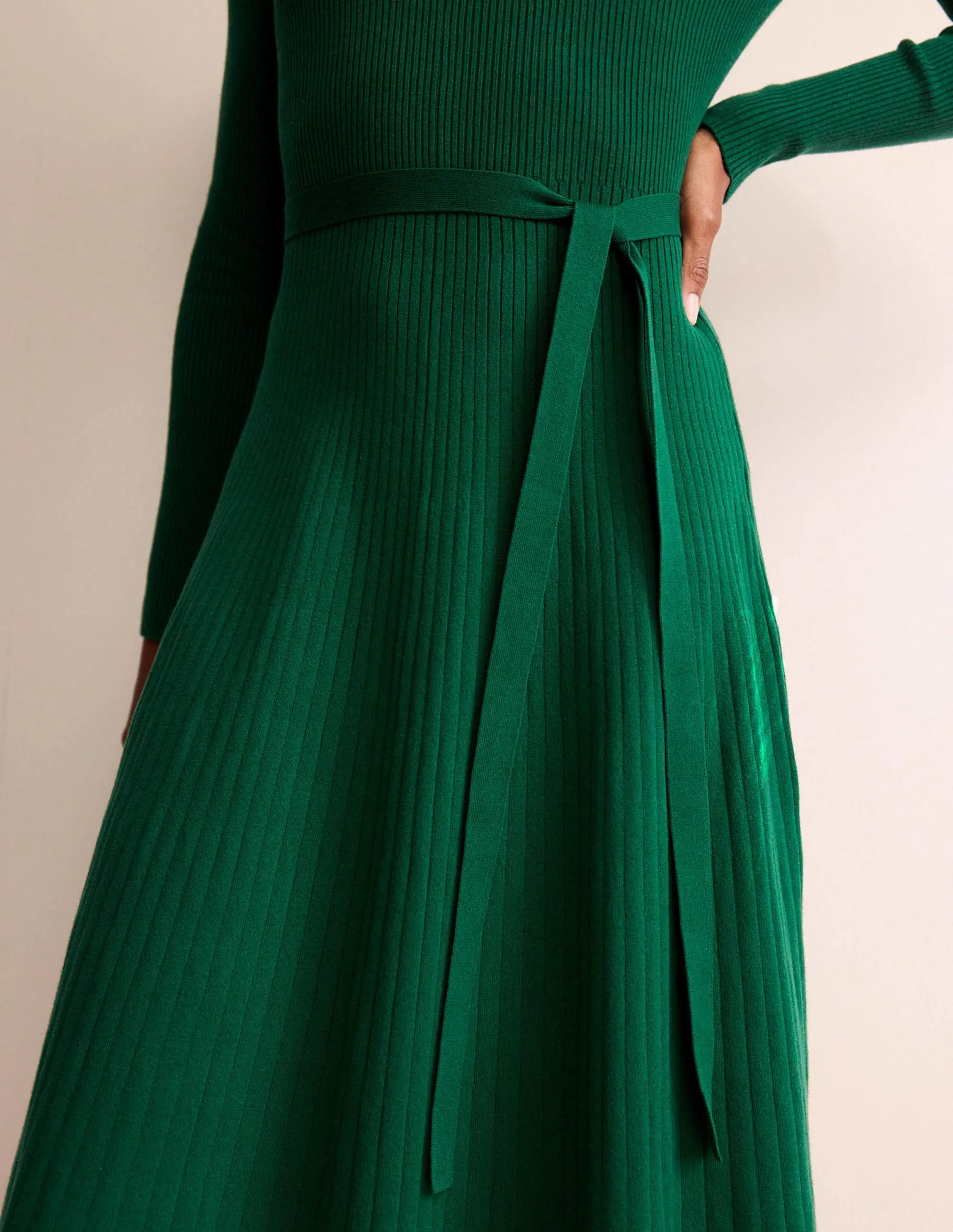 Lola Knitted Midi Dress-Emerald Green