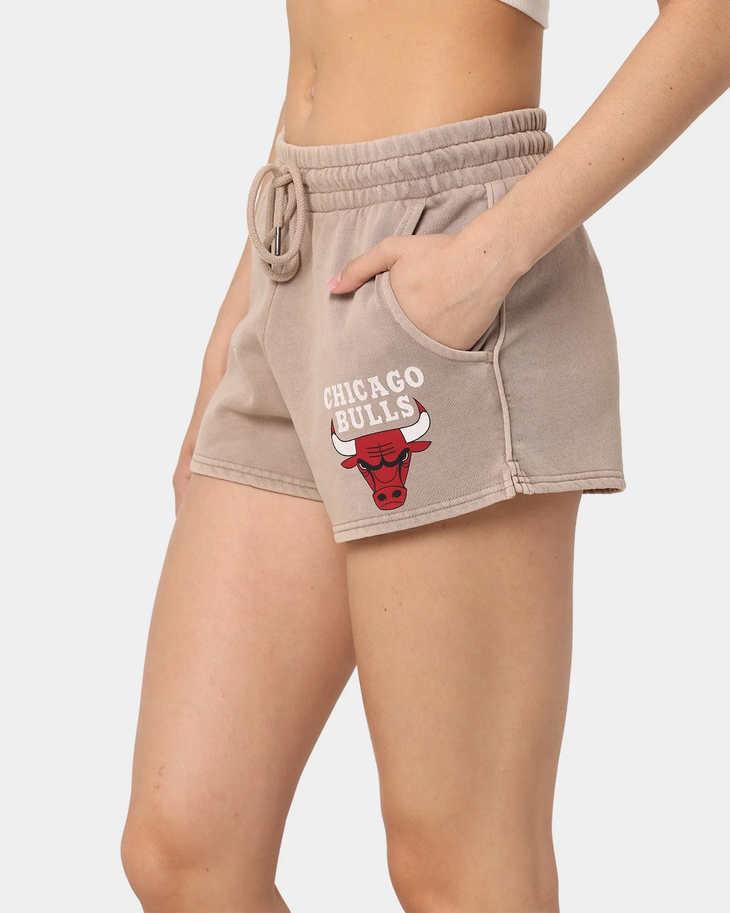 Mitchell & Ness Women's Chicago Bulls Courtney Shorts Mushroom