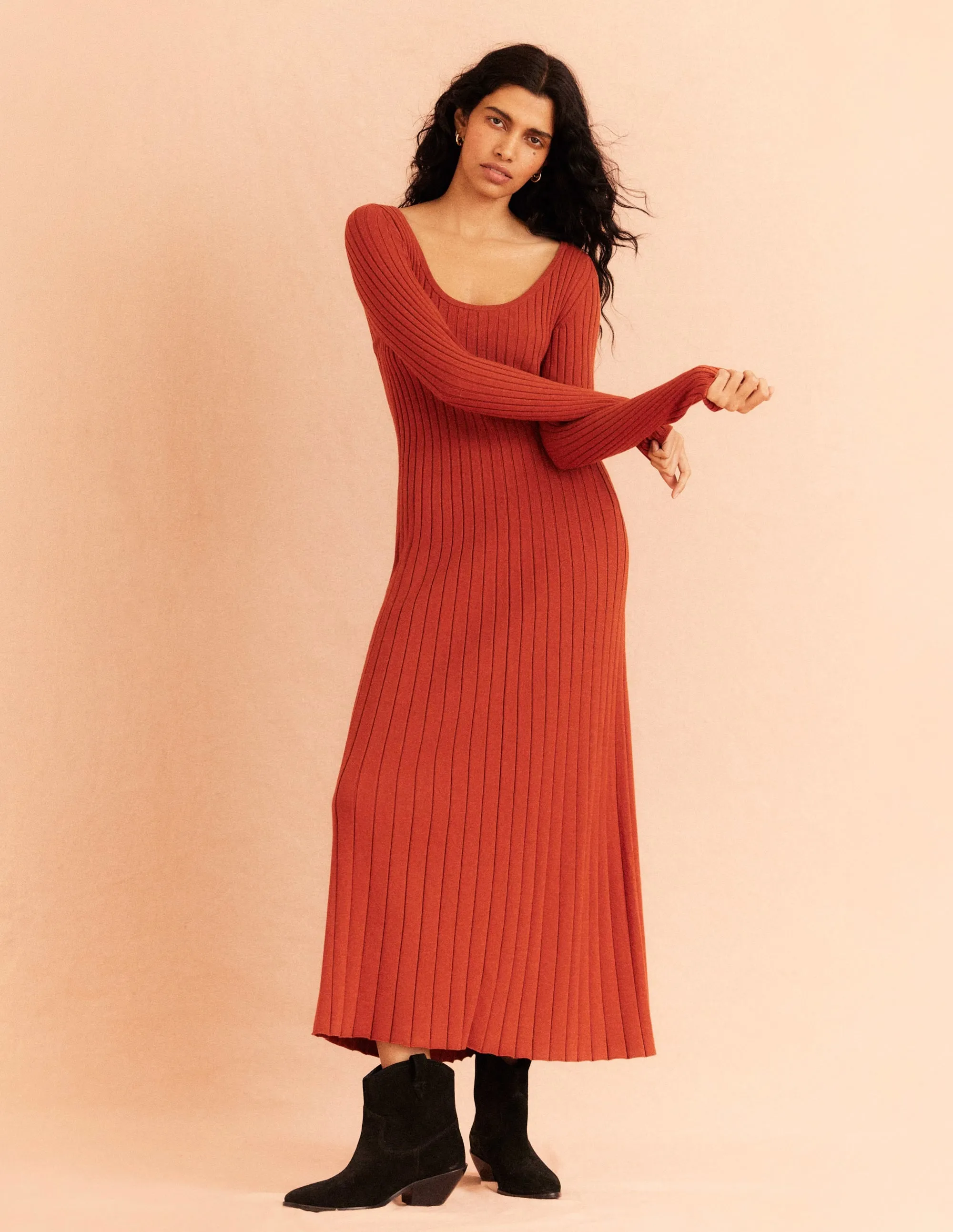 Scoop Neck Knitted Midi Dress-Rust